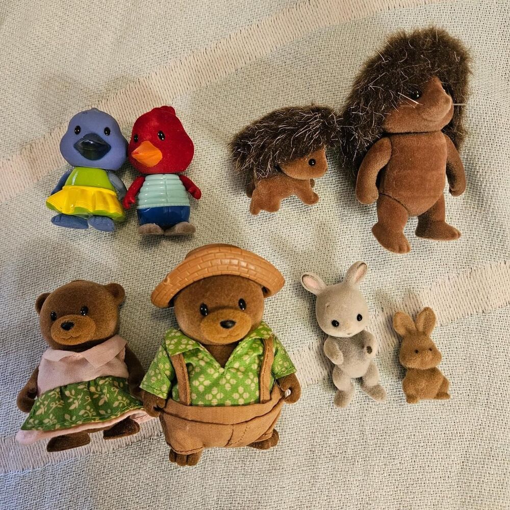 Sylvanian Families Calico Critters Lil' Woodzeez Lot
